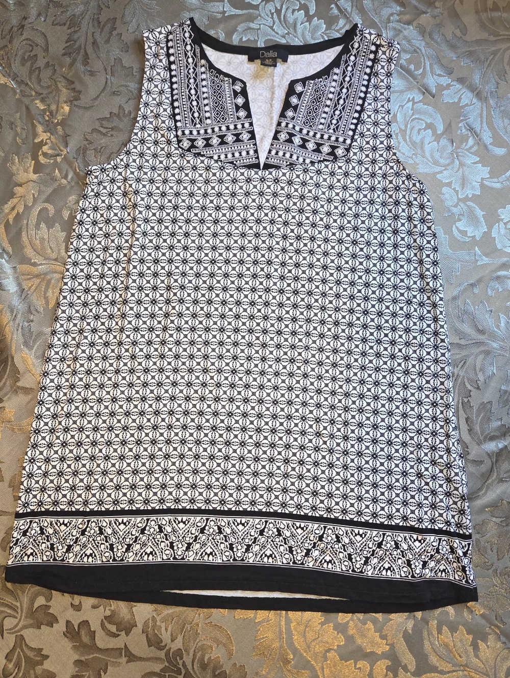 Dalia Embrroidered V Neck Tank Top
